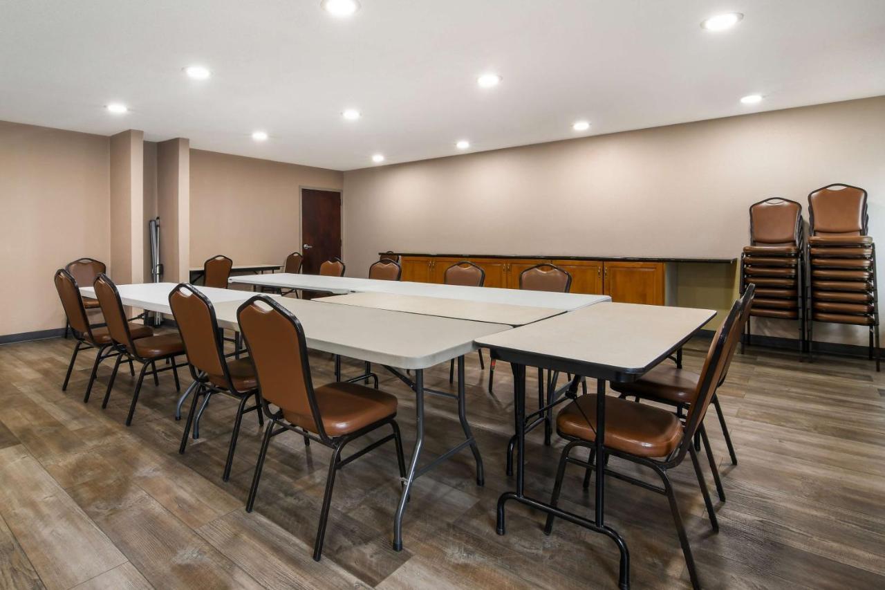Surestay Plus Hotel Tarboro Экстерьер фото