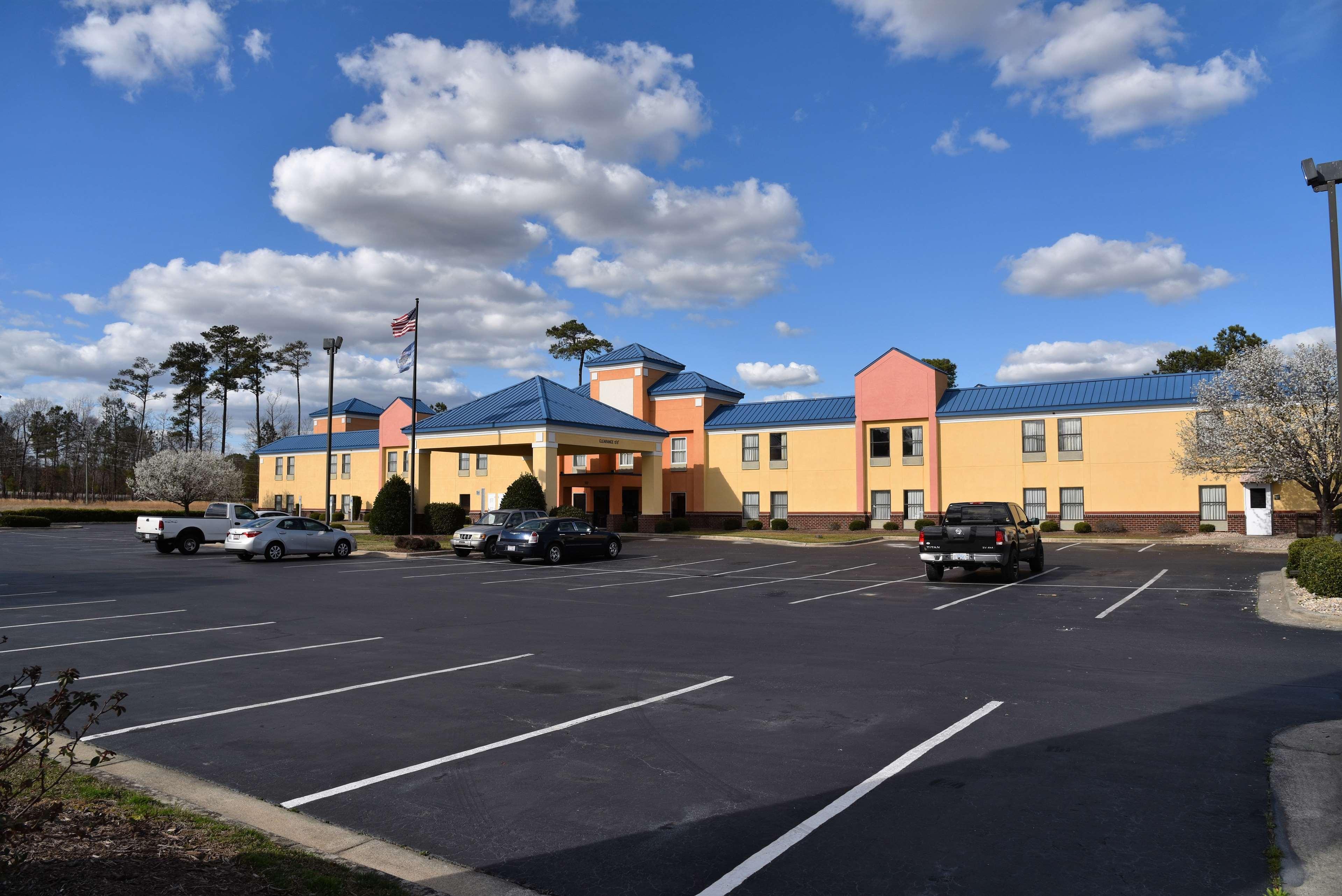 Surestay Plus Hotel Tarboro Экстерьер фото