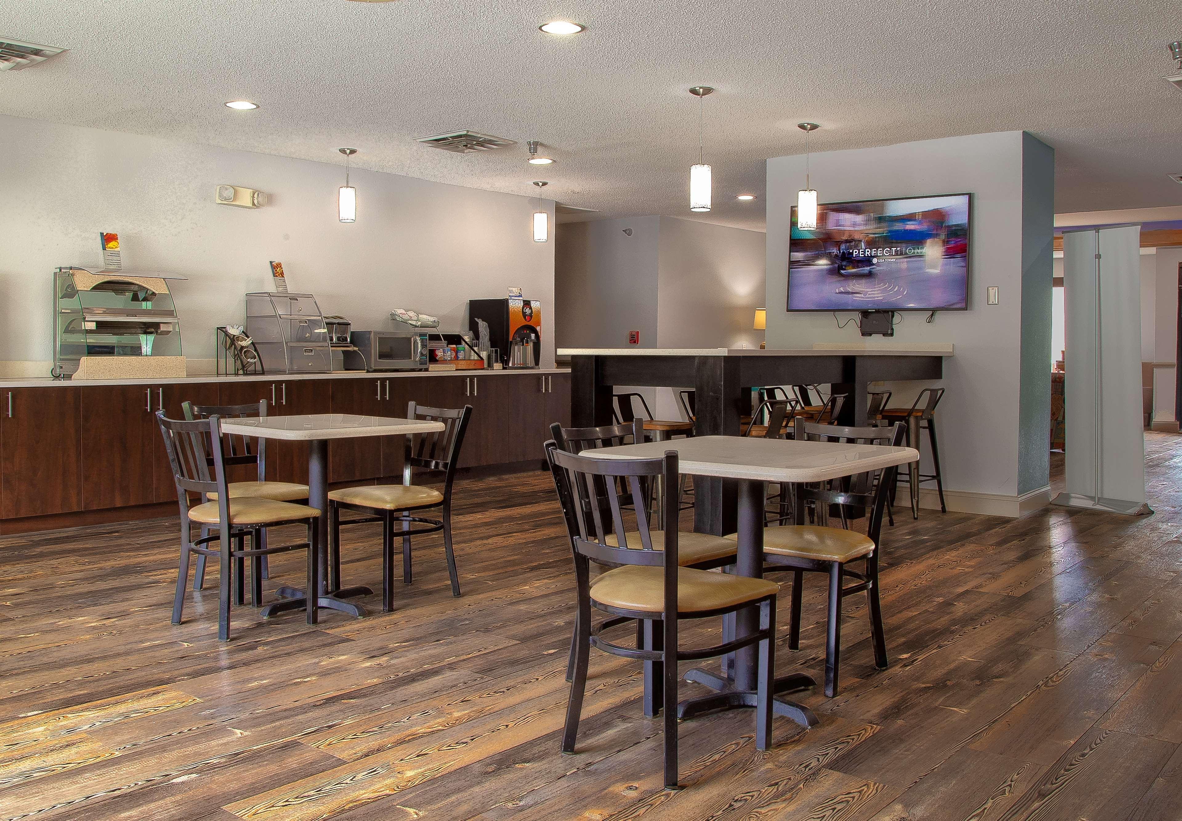 Surestay Plus Hotel Tarboro Экстерьер фото