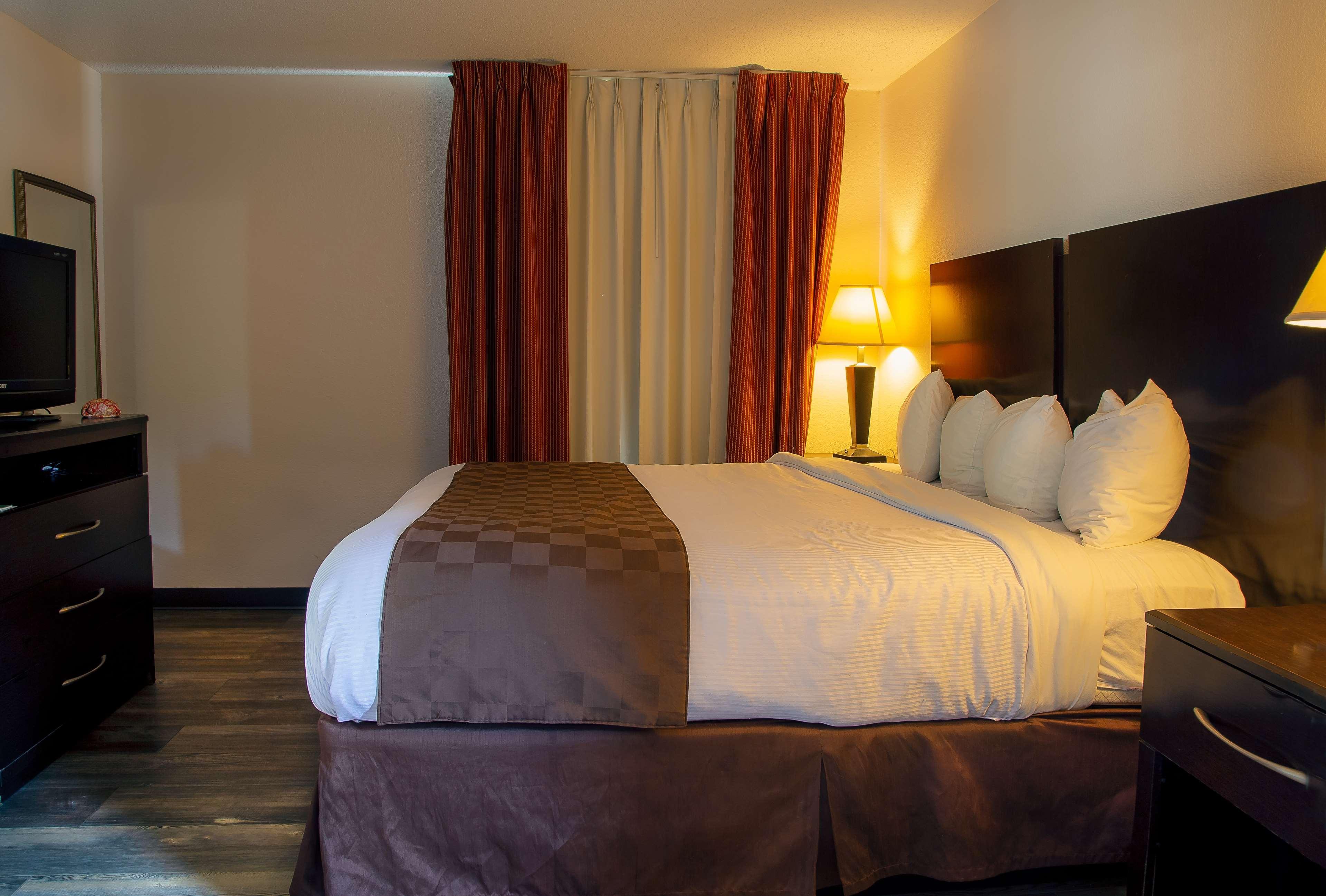 Surestay Plus Hotel Tarboro Экстерьер фото