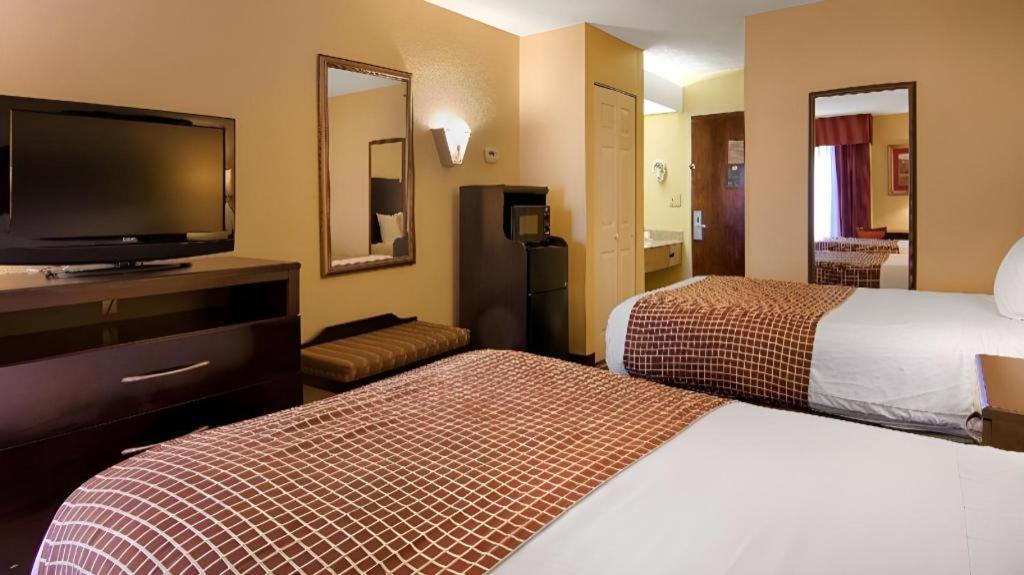 Surestay Plus Hotel Tarboro Экстерьер фото