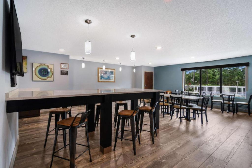 Surestay Plus Hotel Tarboro Экстерьер фото